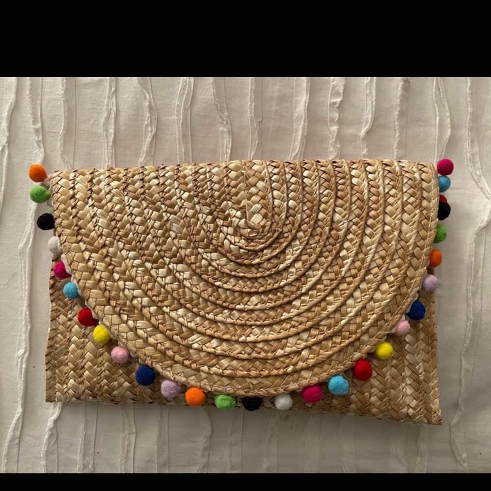 Tuckernuck pom pom clutch